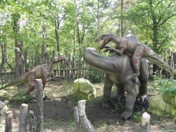 «Динозавр» балалар паркы асылды
