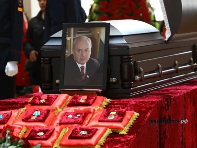 Константин Толкачевты Өфөнөң Көньяҡ зыяратында ерләйҙәр