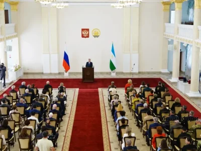 Радий Хәбиров яҡташтарыбыҙға наградалар тапшырҙы