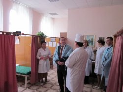 Петр Капишников ознакомился с условиями лечения и пребывания в госпитале ветеранов