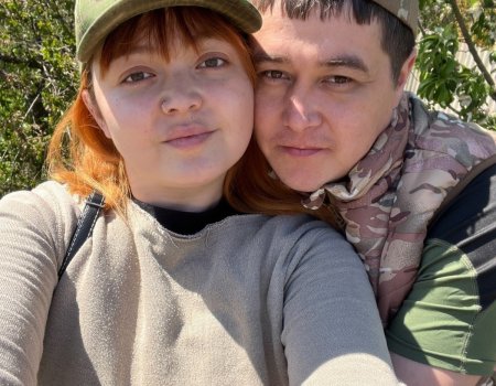 «Һөйөү йөрөткән юл»: Өфөнән яугир ҡатыны Айгөл Йәмилеваның МХО юлъяҙмалары