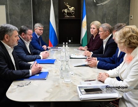 Өфөлә Радий Хәбиров Антон Котяков менән эшлекле осрашыу үткәрҙе