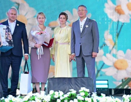 Өфөнән күп балалы әсә «Әсәлек даны» миҙалына лайыҡ булды