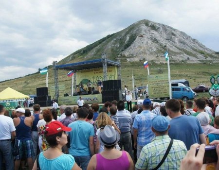 Роберт Юлдашев Торатау янында Йәйге фестиваль ойоштора