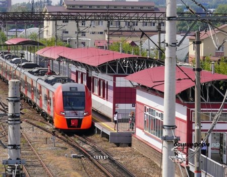 «Ҡарлуғас» электр поезы Өфөнән Силәбегә тәүге рейсҡа юлланды