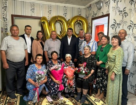 Стәрлебаштан тыл эшсәне 100 йәшлек юбилейын билдәләне