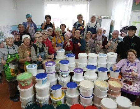 Республика ирекмәндәре МХО яугирҙәре өсөн  700 килограмм кәбеҫтә тоҙлаған