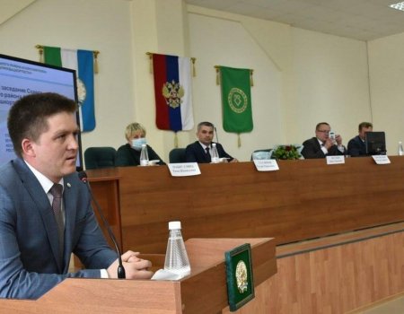 Владимир Путин Башҡортостандың Асҡын районы башлығын бүләкләне