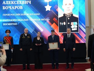 Радий Хәбиров Рәсәй Геройы Владислав Бочаровтың батырлығы тураһында иҫкә төшөрҙө