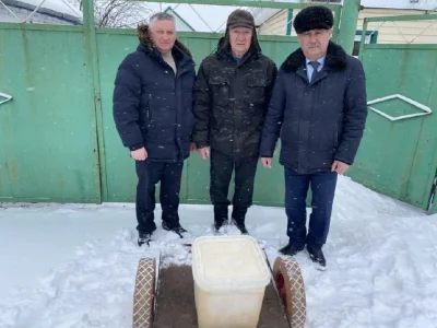 Әлшәй умартасыһы яугирҙәргә бал ебәргән