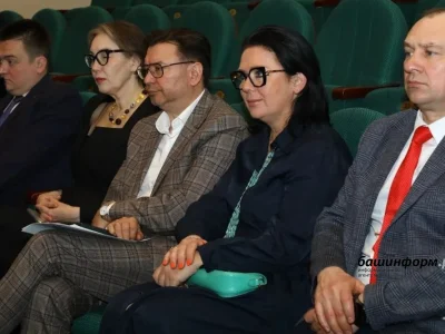 Өфөлә Башҡортостандың мәҙәниәт министры кәңәшселәре менән таныштырҙылар