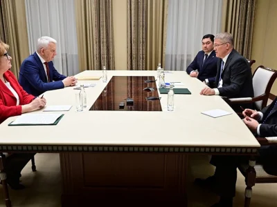 Радий Хәбиров Милли медицина тикшереү үҙәге етәксеһе менән осрашты