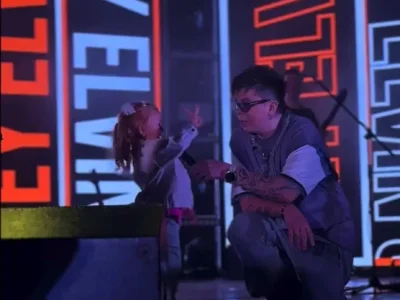 Башҡорт йырсыһы Элвин Грей концертта өс йәшлек ҡыҙ менән йырлаған