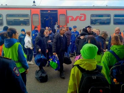 Рельстан сыҡҡан поезд пассажирҙарының күбеһен Ульяновскиға алып килгәндәр