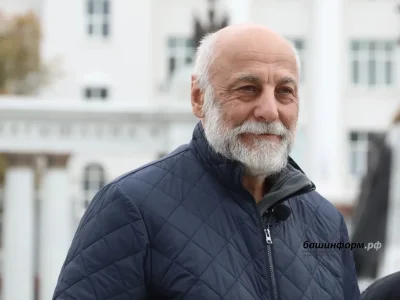 Бронзанан ҡойолған Салауат Юлаев һәйкәле йылға ярында мәңге торасаҡ – Щербаков