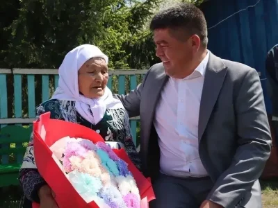 Хәйбуллала Файза Бикбова бер быуатлыҡ юбилейын билдәләне