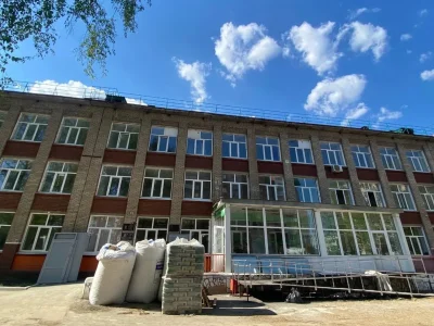 Өфөнөң 46-сы лицейы үҙенең 90 йыллыҡ юбилейын яңыртылған бинала ҡаршылай