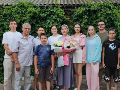 Башҡортостан хөкүмәте башлығы яңы герой-әсә менән таныштырҙы