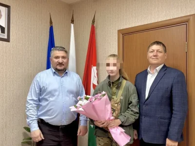 Башҡортостандан 19 йәшлек ҡыҙ алғы һыҙыҡта яугирҙәрҙе ҡотҡарған